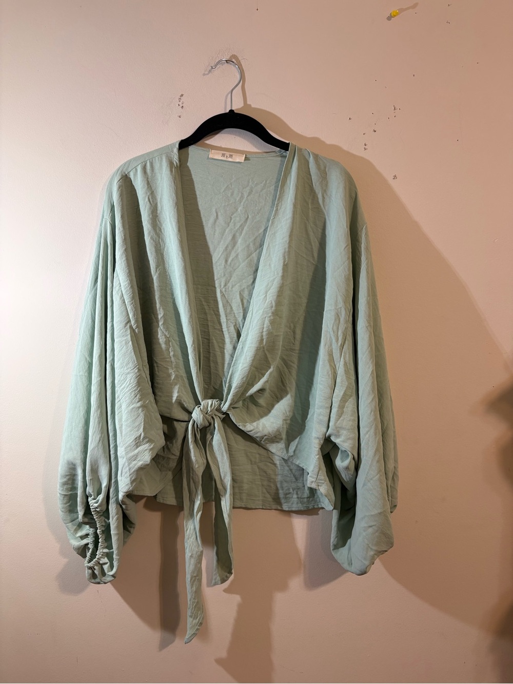 Jade by Jane blouse women’s XL green tie-front long flowy sleeves V neckline
